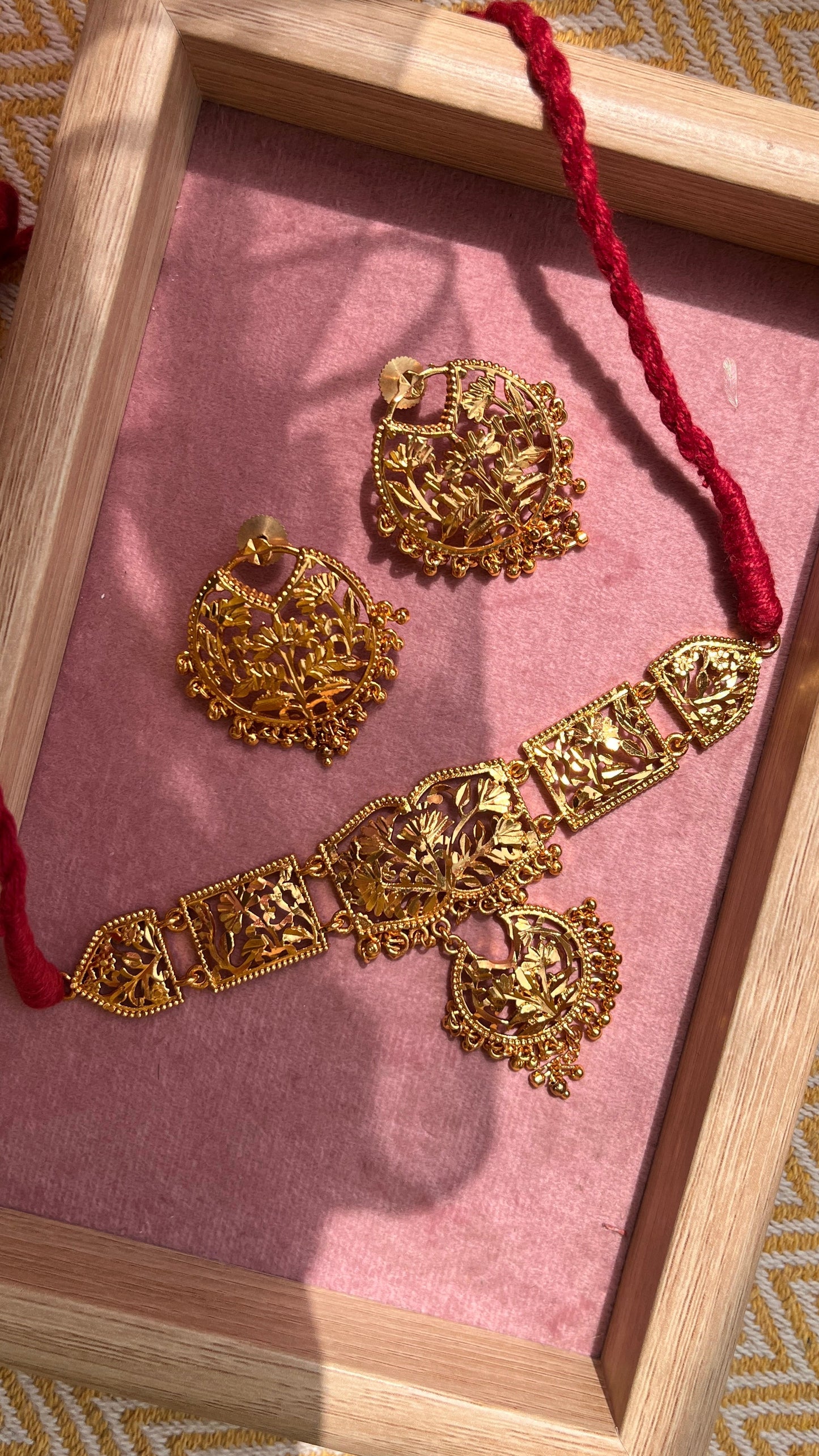 Raha Choker with Earrings