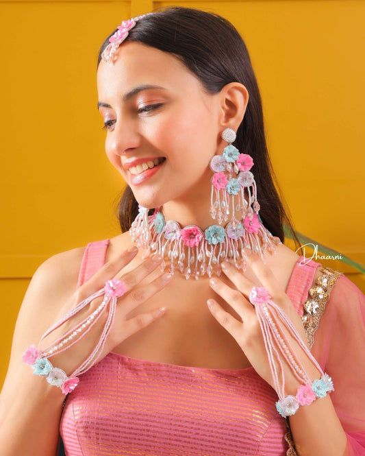 Phool kari complete set ( Choker, earrings hathphool & tikka )