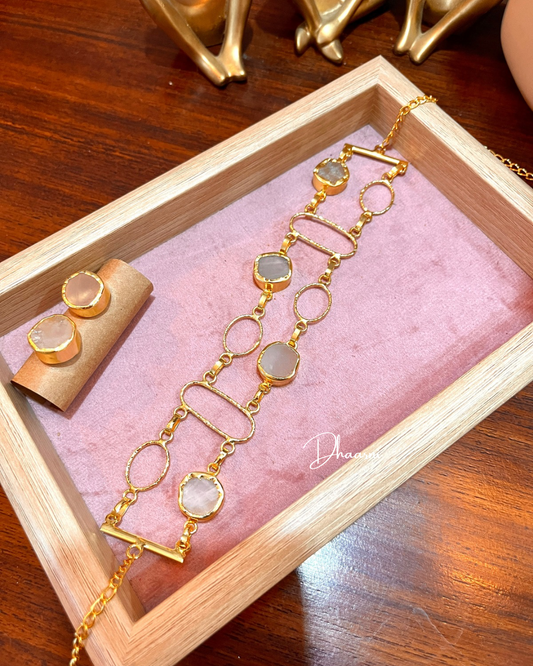 Power Gul Choker with Studs