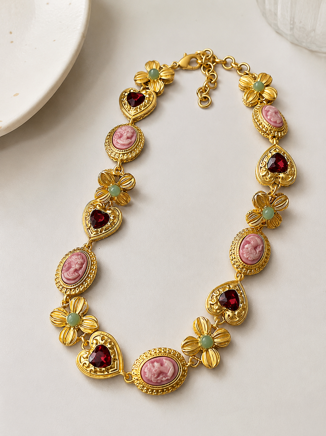 Royal Choker